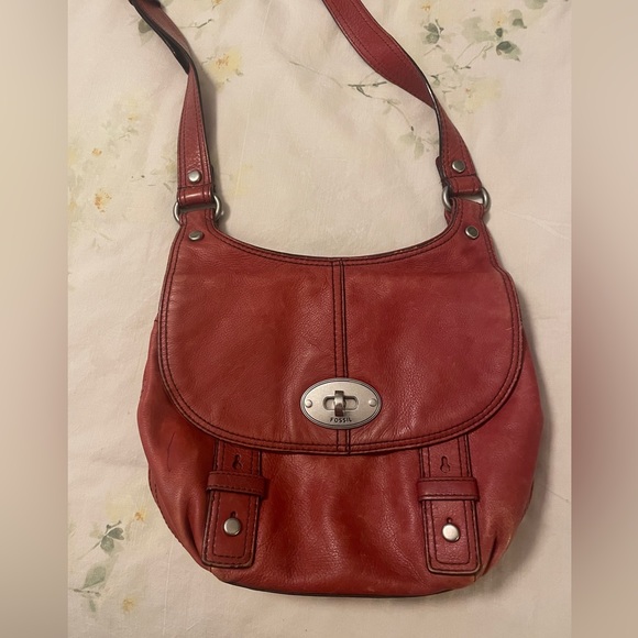 Red Fossil Cross Body Bag - Picture 5 of 11